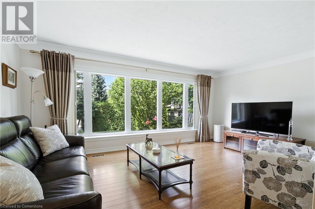 Photo 16 of 509 Rothesay Place, Burlington ON