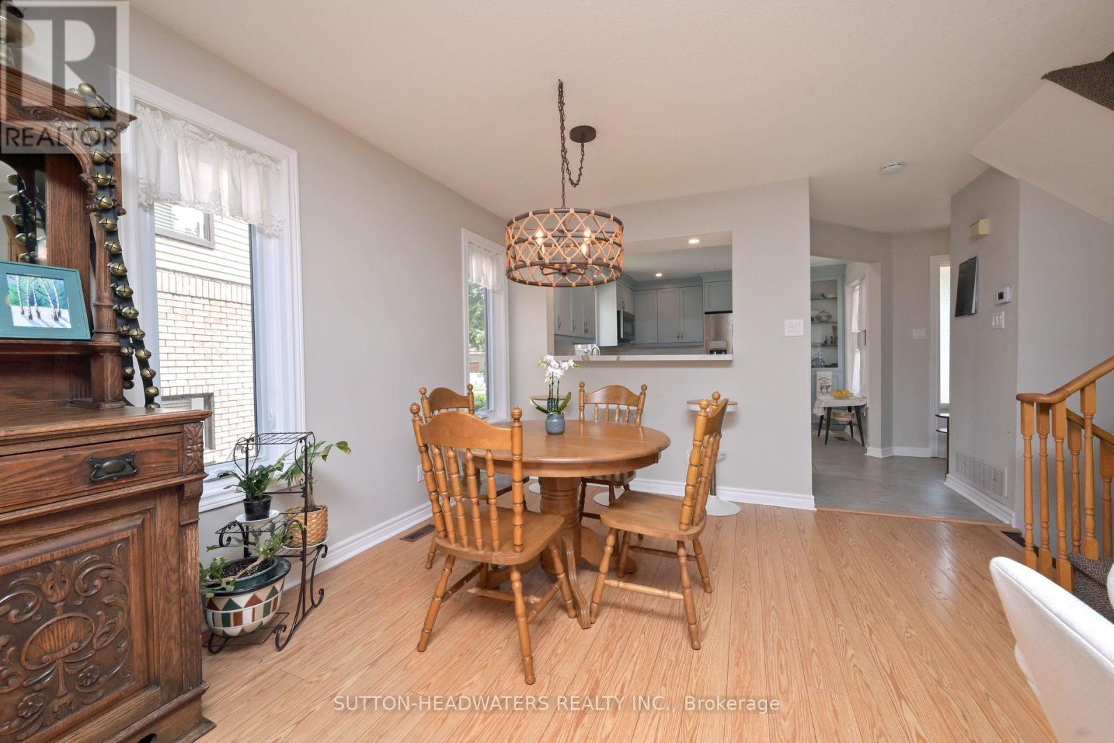 Photo 9 of 29 Parkette Drive, New Tecumseth ON