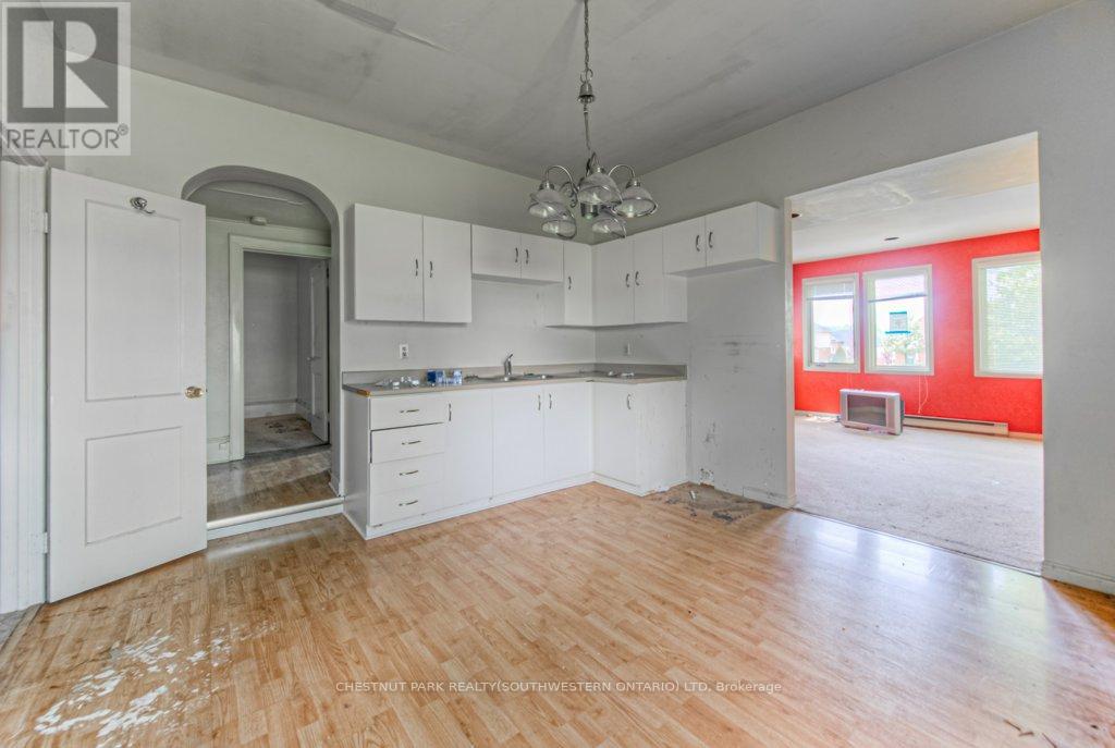 Photo 22 of 245 Ainslie Street S, Cambridge ON