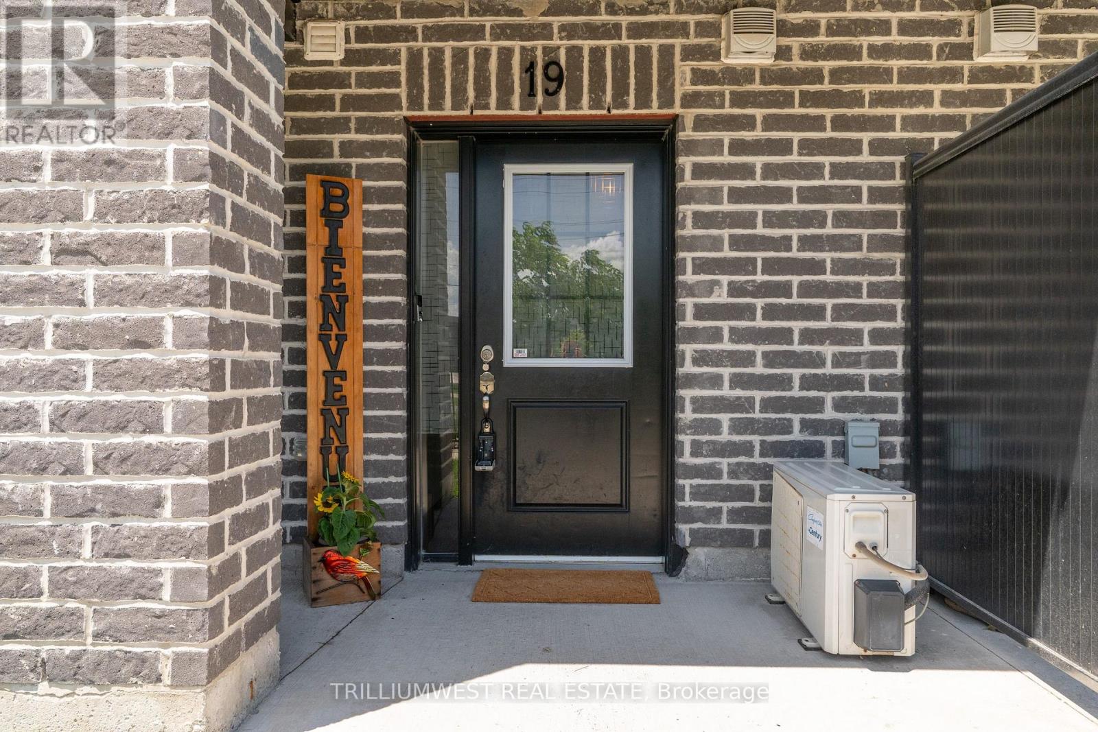 Photo 19 of A 19 90 160 Rochefort Street, Kitchener ON