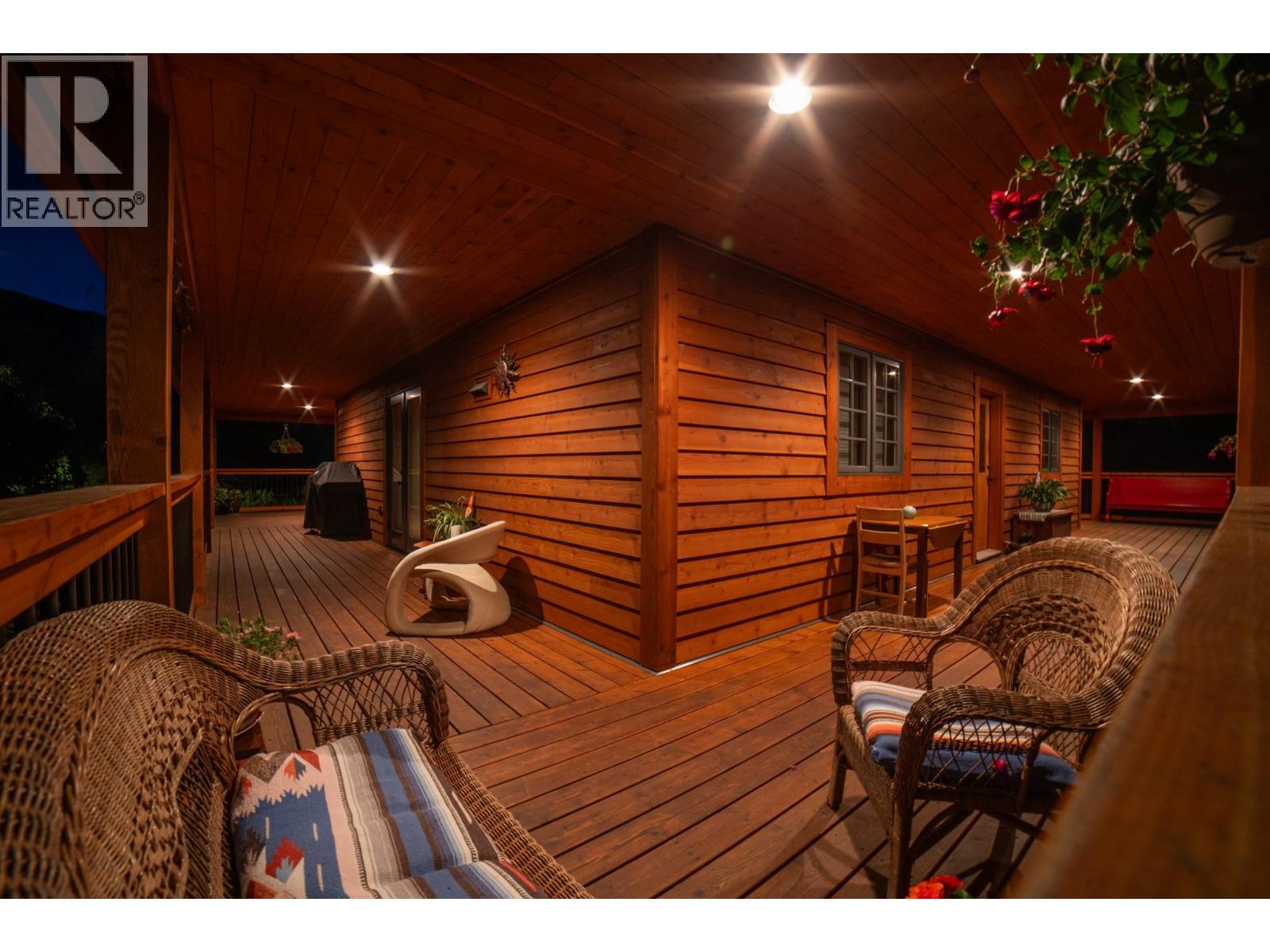 Photo 5 of 502 Turner Street, Silverton BC