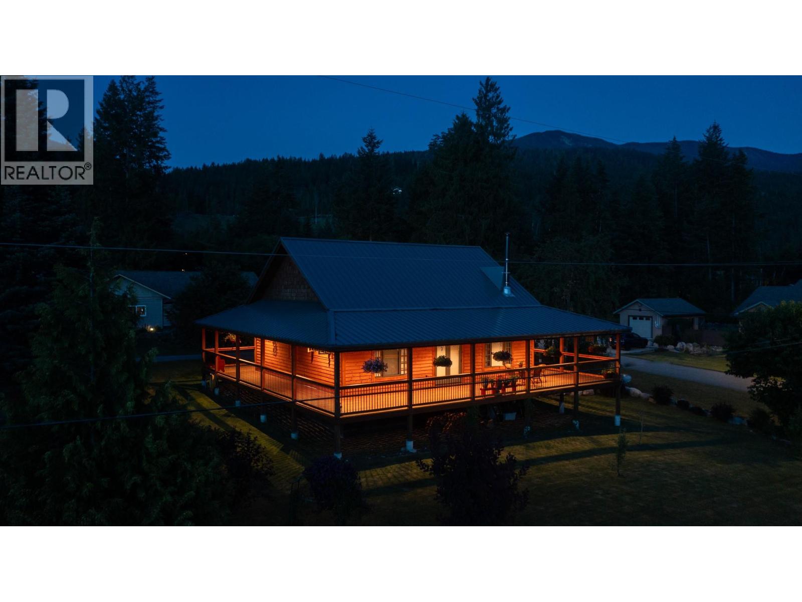 Photo 15 of 502 Turner Street, Silverton BC