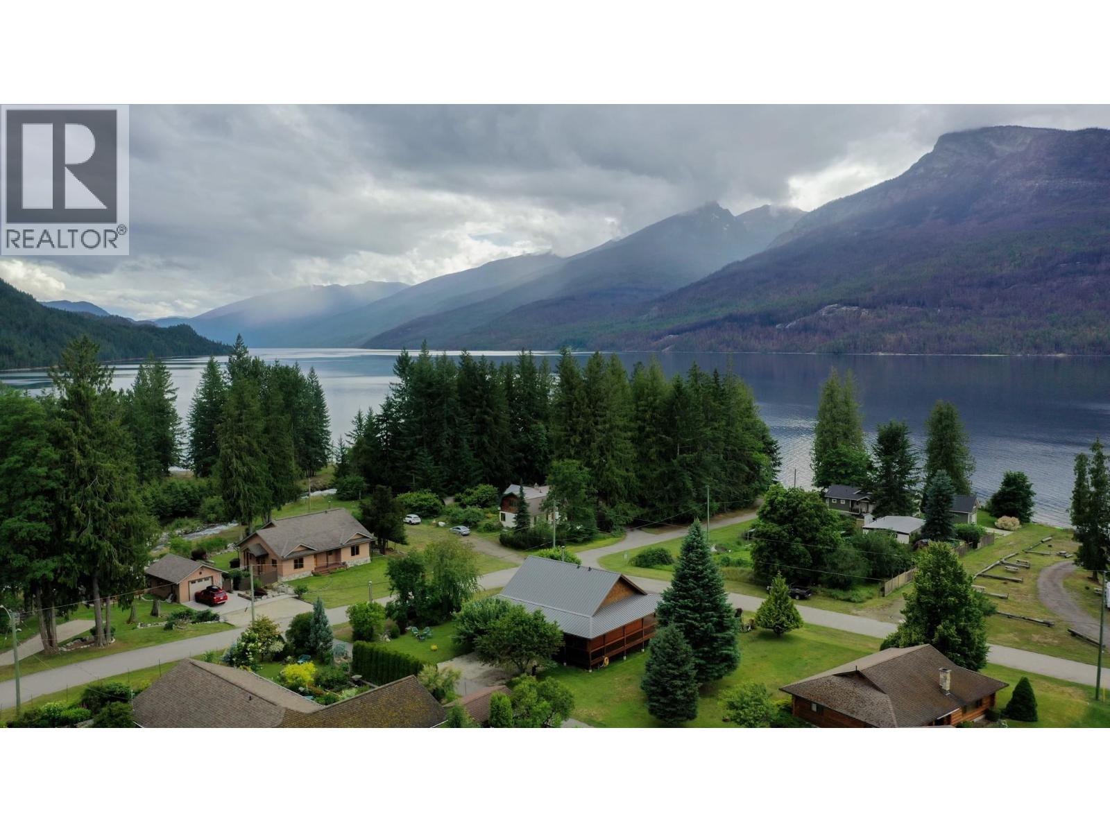 Photo 23 of 502 Turner Street, Silverton BC
