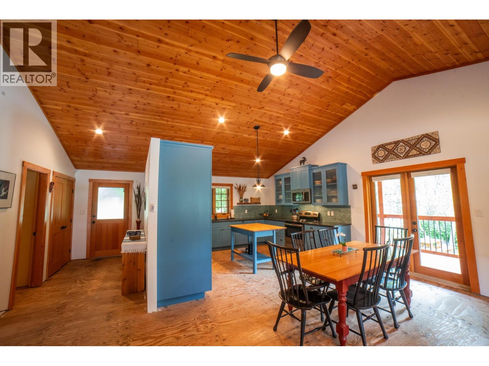 Photo 4 of 502 Turner Street, Silverton BC