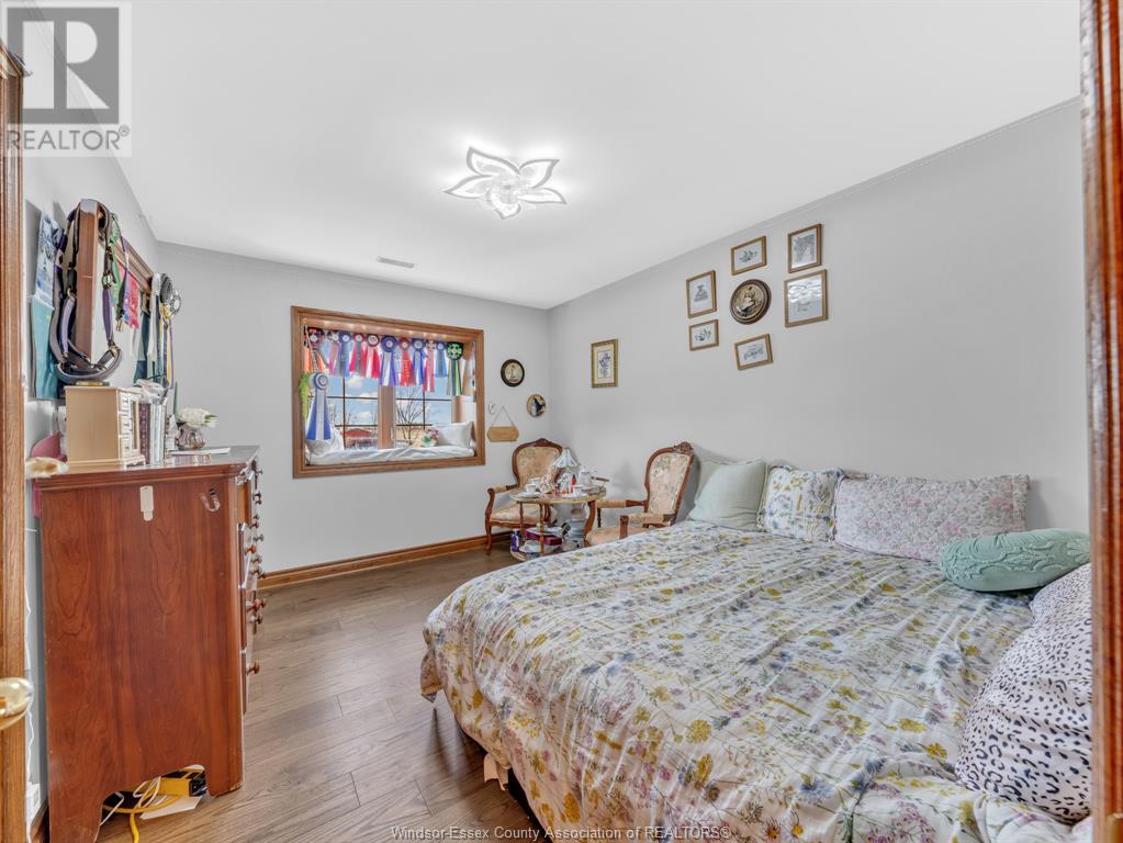 Photo 33 of 578 County Rd 34 West, Essex ON