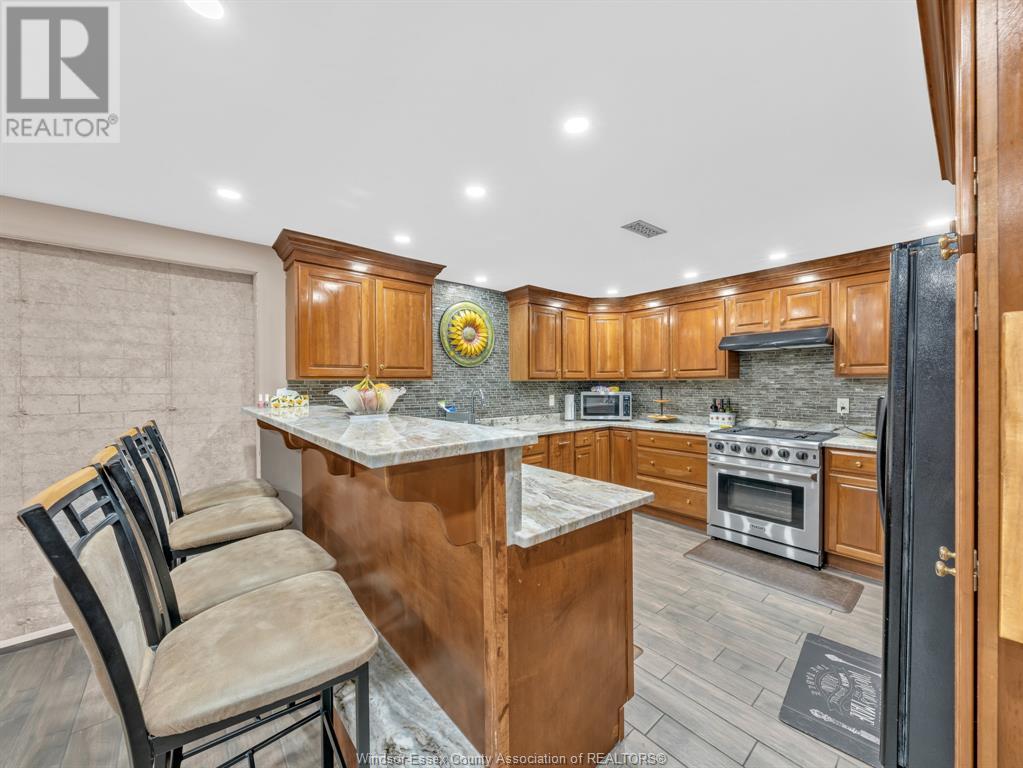 Photo 11 of 578 County Rd 34 West, Essex ON