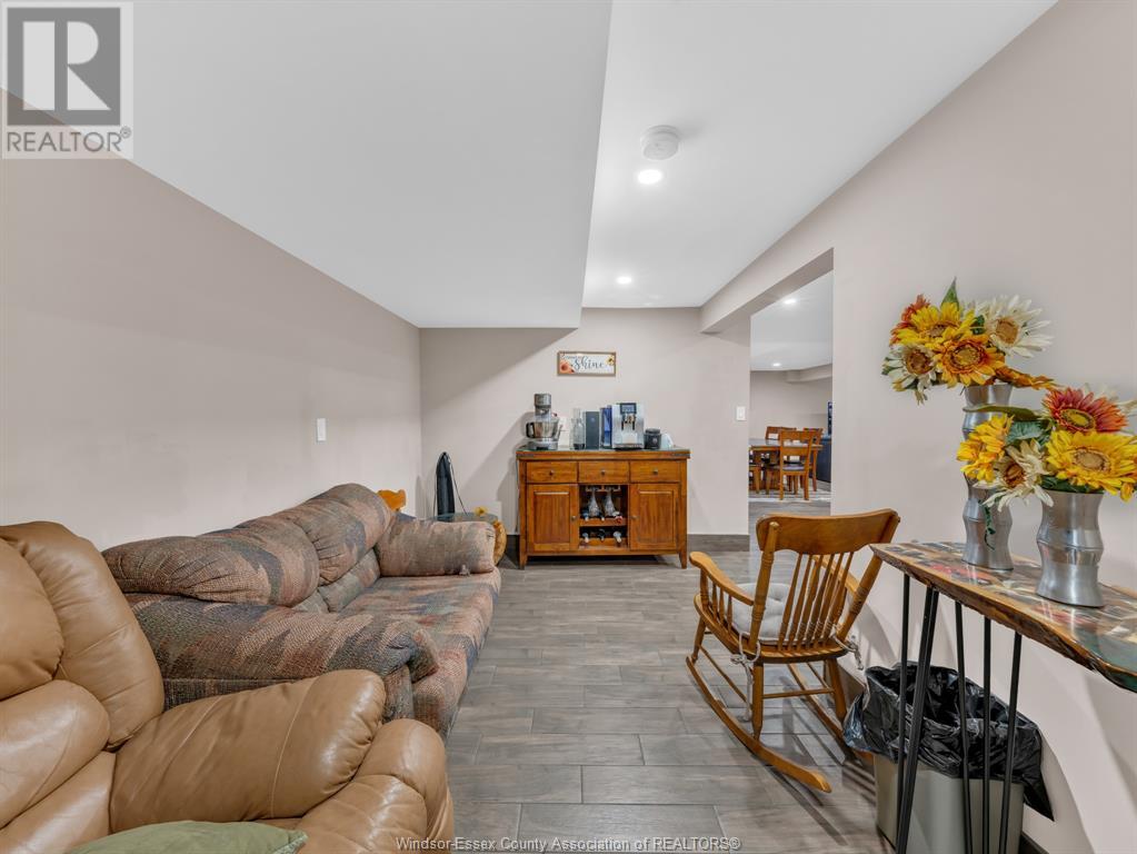 Photo 45 of 578 County Rd 34 West, Essex ON