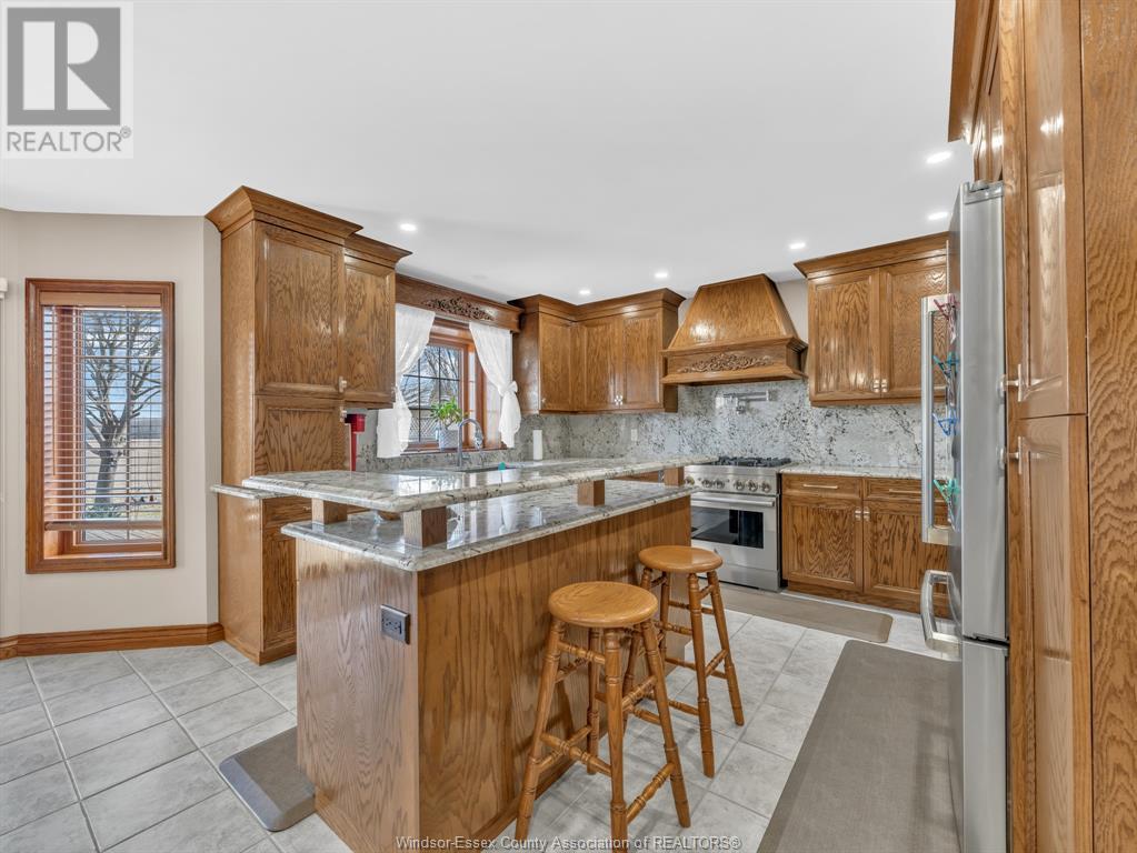 Photo 13 of 578 County Rd 34 West, Essex ON