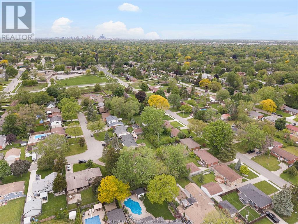 Photo 39 of 1558 Stratford Court, Windsor ON