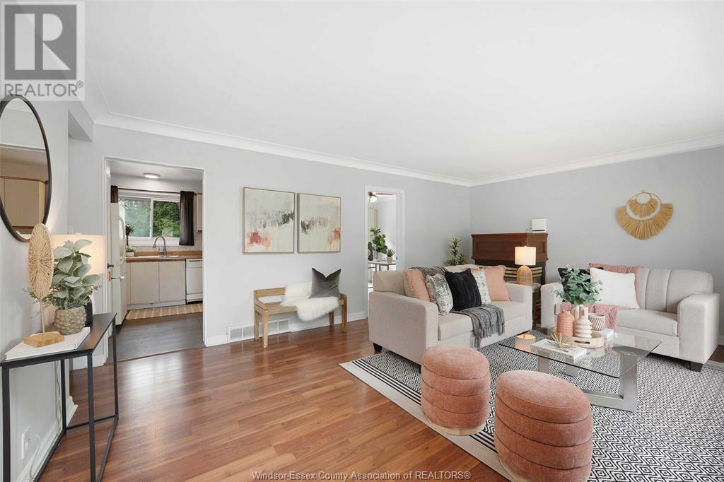 Photo 13 of 1558 Stratford Court, Windsor ON
