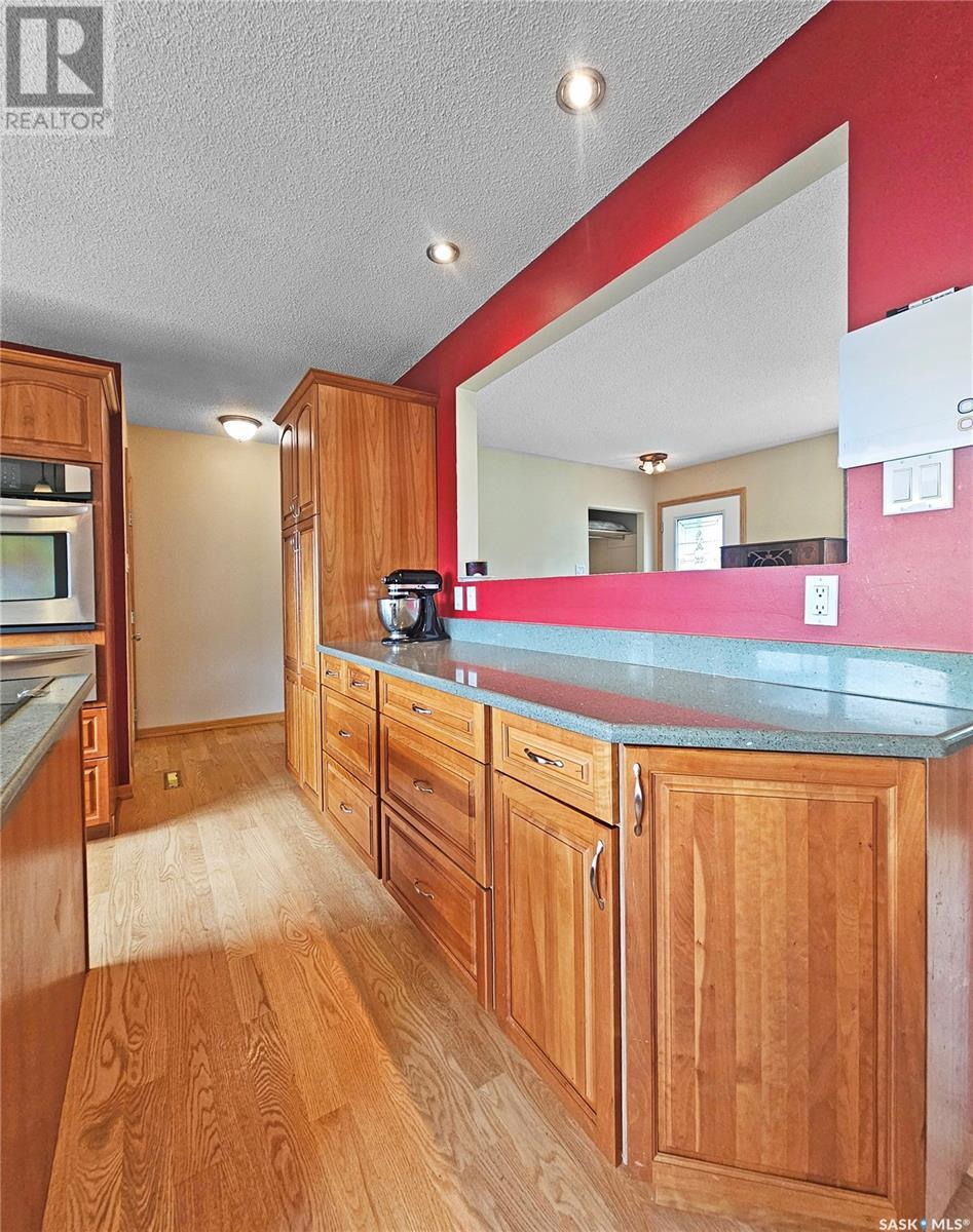 Single Family House Bungalow for Sale in  Bell STREET E Swift Current 