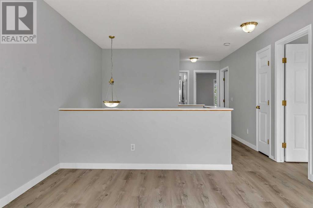Single Family House for Sale in  Royal Elm Drive NW Royal Oak Calgary 