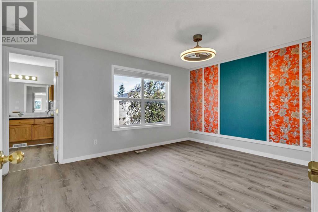Single Family House for Sale in  Royal Elm Drive NW Royal Oak Calgary 