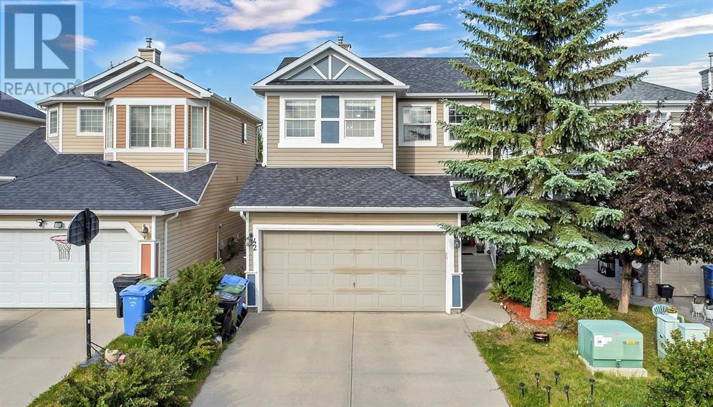 Single Family House for Sale in  Royal Elm Drive NW Royal Oak Calgary 
