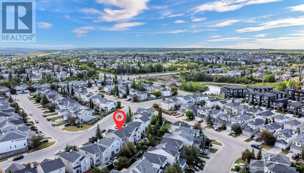 Single Family House for Sale in  Royal Elm Drive NW Royal Oak Calgary 