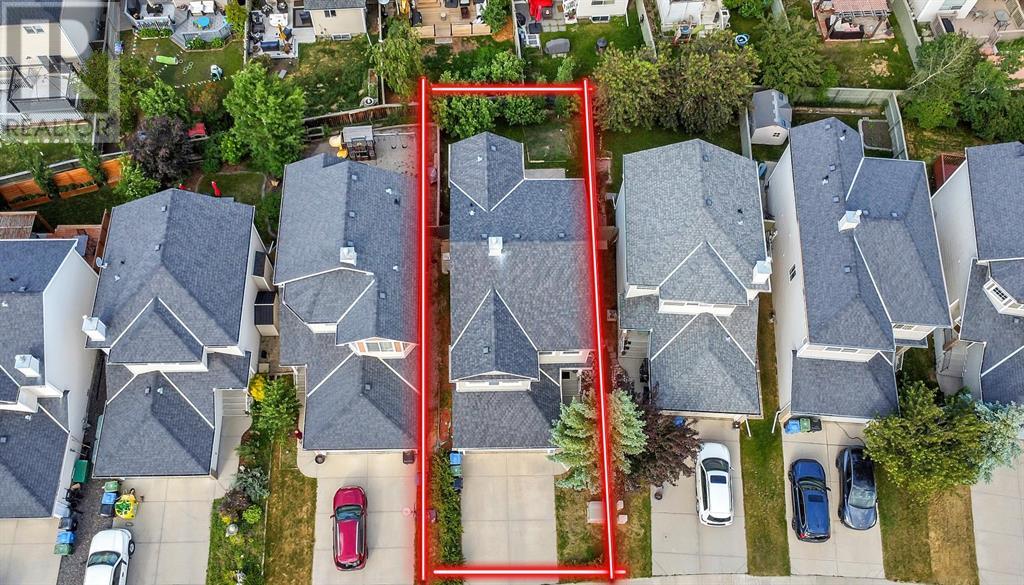 Single Family House for Sale in  Royal Elm Drive NW Royal Oak Calgary 
