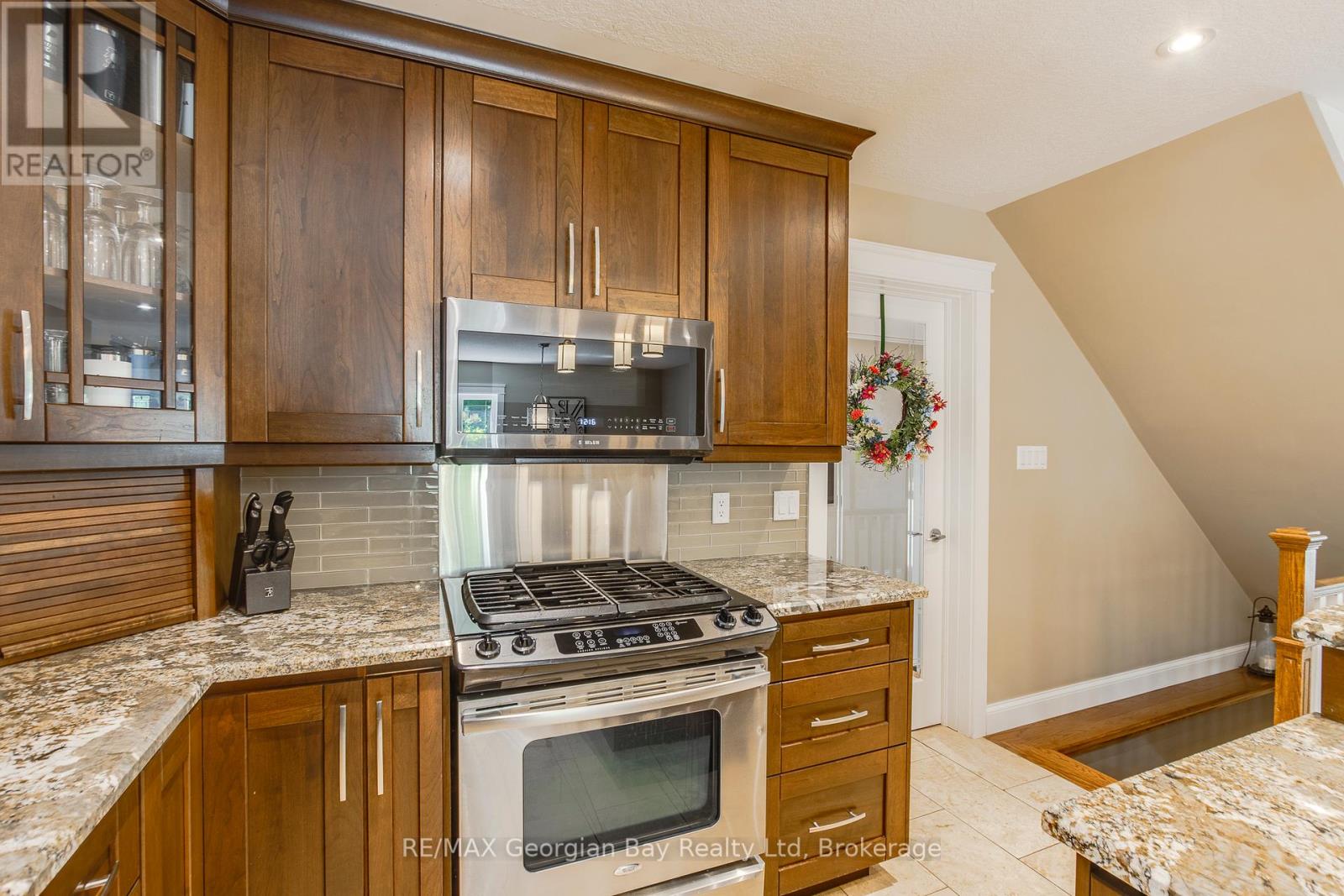Photo 4 of 30 Brule Street, Penetanguishene ON