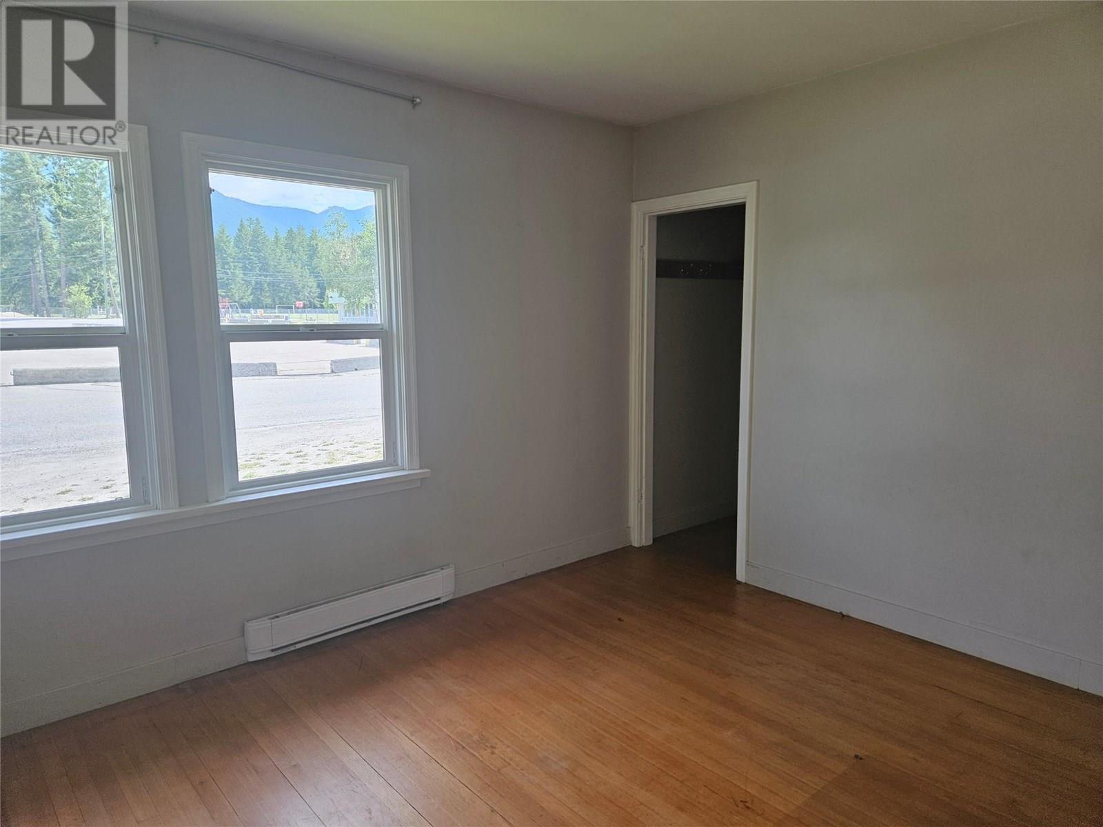 316 6TH Avenue, Nakusp