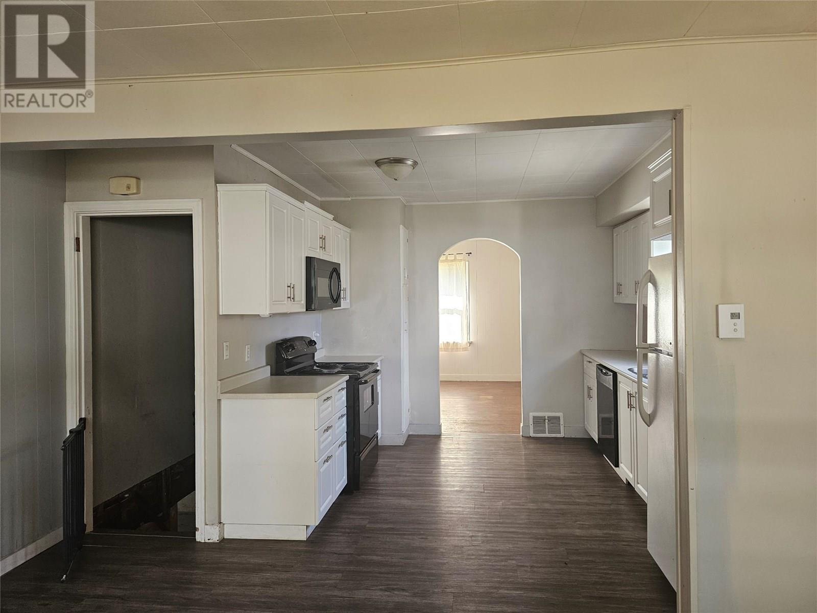 316 6TH Avenue, Nakusp