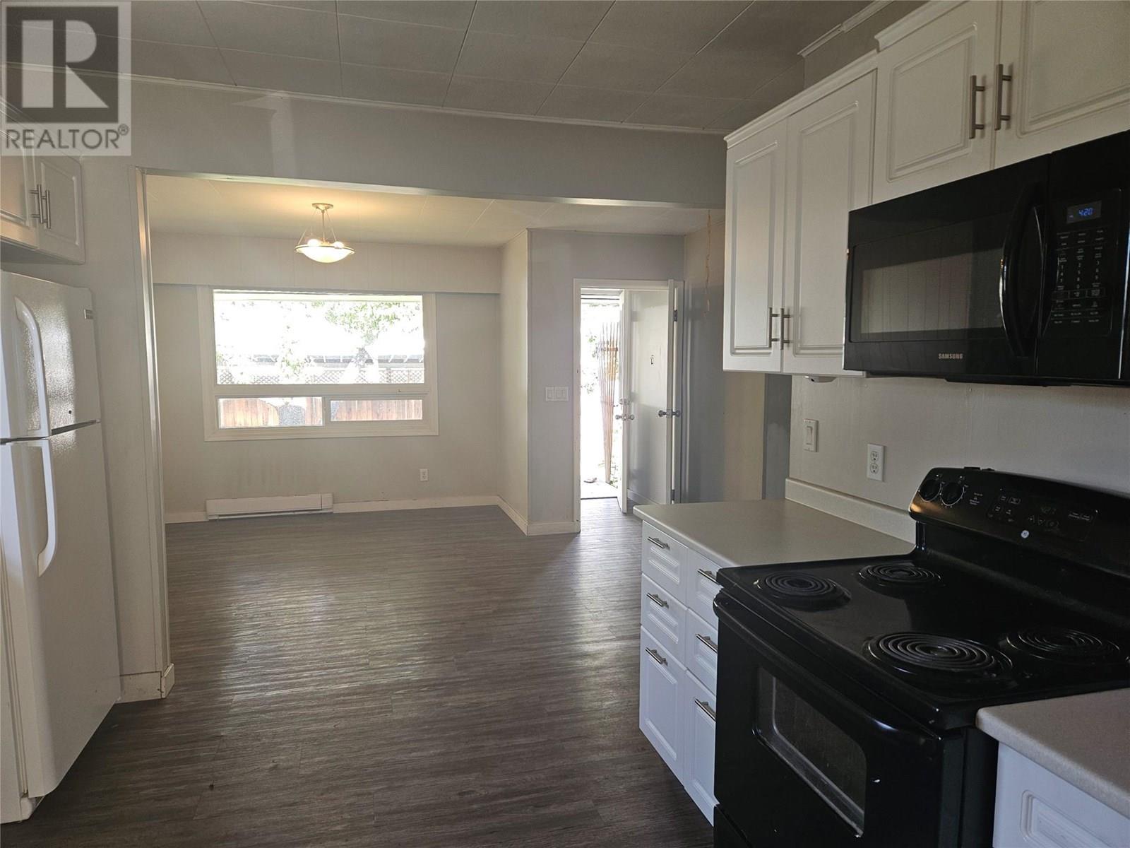 316 6TH Avenue, Nakusp