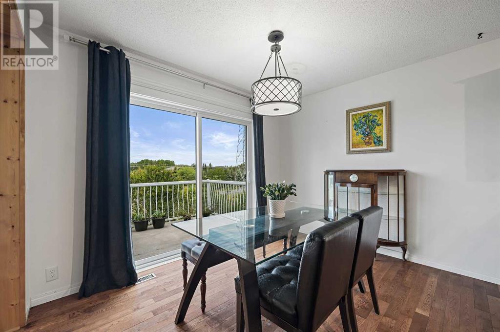 Single Family House for Sale in  Tuscany Ridge Terrace NW Tuscany Calgary 