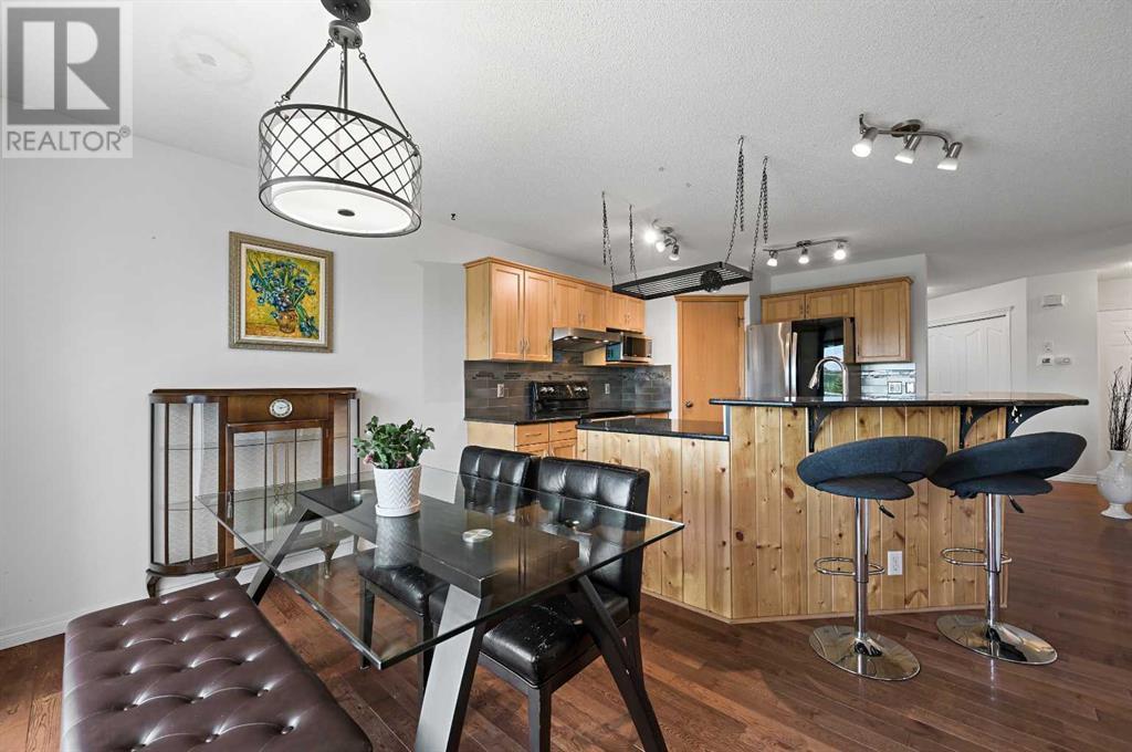 Single Family House for Sale in  Tuscany Ridge Terrace NW Tuscany Calgary 