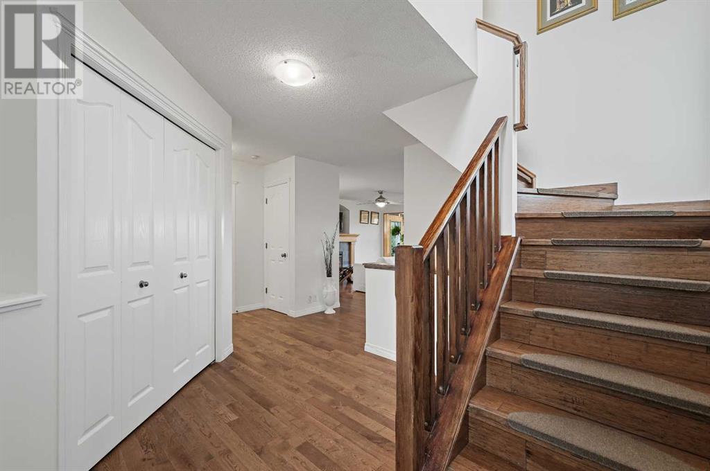 Single Family House for Sale in  Tuscany Ridge Terrace NW Tuscany Calgary 