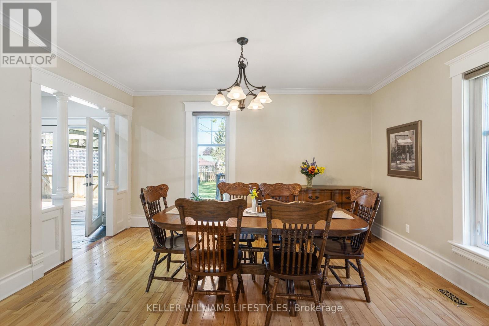Single Family House for Sale in  PARKHILL MAIN STREET North Middlesex (Parkhill) 
