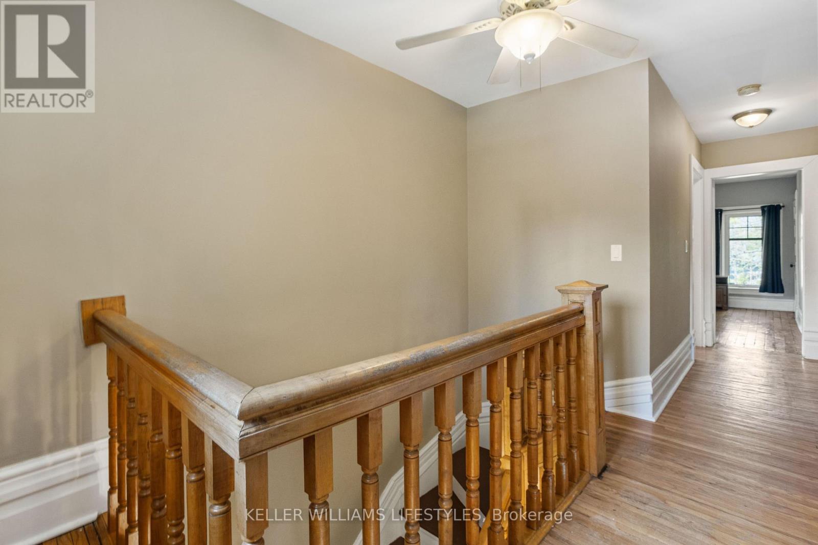 Single Family House for Sale in  PARKHILL MAIN STREET North Middlesex (Parkhill) 