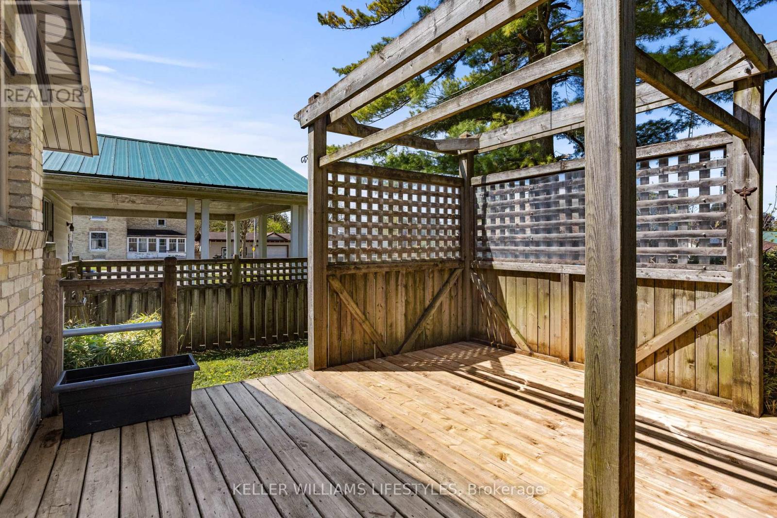 Single Family House for Sale in  PARKHILL MAIN STREET North Middlesex (Parkhill) 