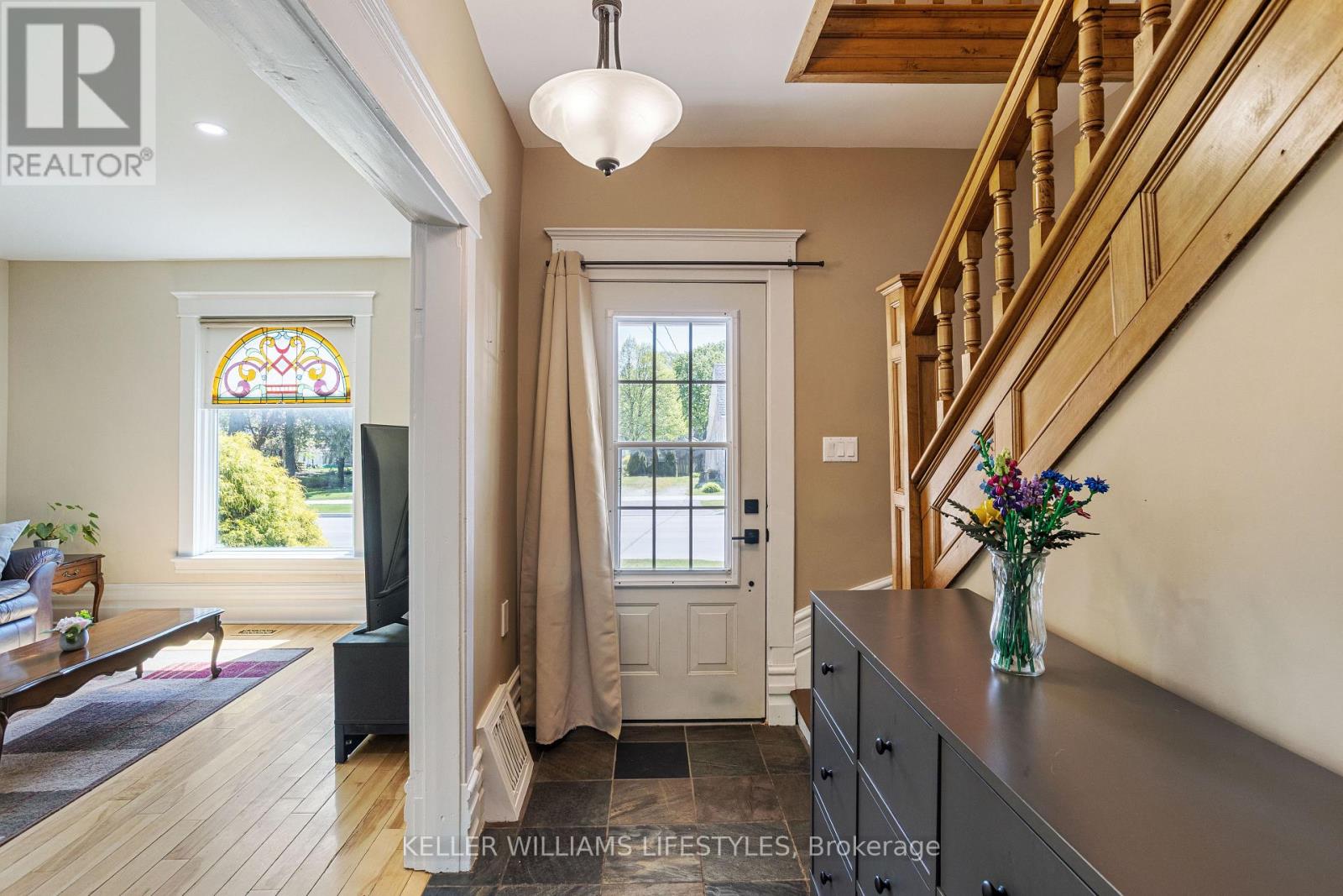 Single Family House for Sale in  PARKHILL MAIN STREET North Middlesex (Parkhill) 