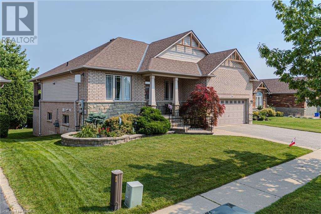 Photo 2 of 26 Cobblestone Drive, Paris ON