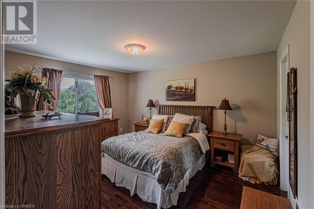 Photo 21 of 26 Cobblestone Drive, Paris ON