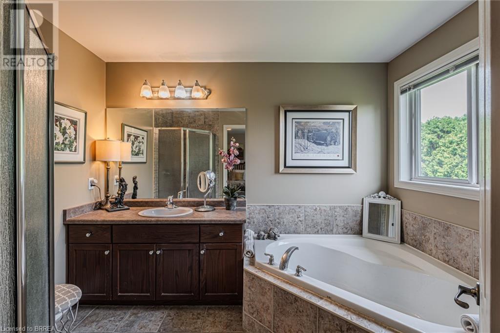 Photo 23 of 26 Cobblestone Drive, Paris ON