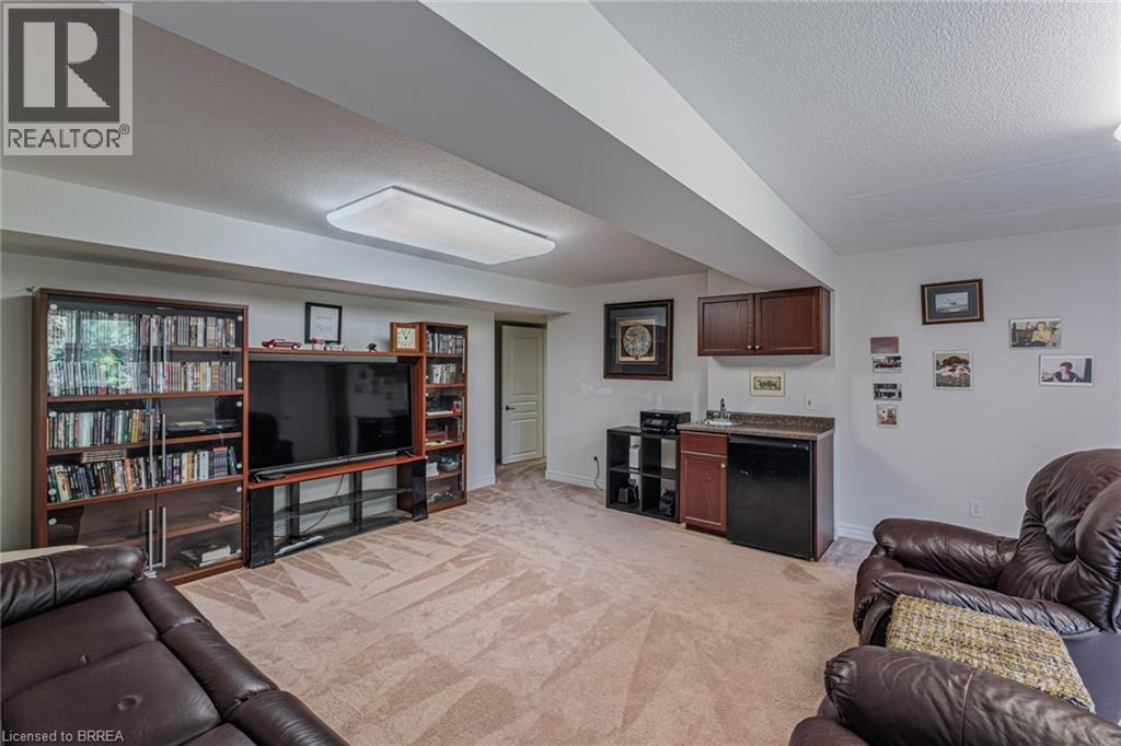 Photo 28 of 26 Cobblestone Drive, Paris ON
