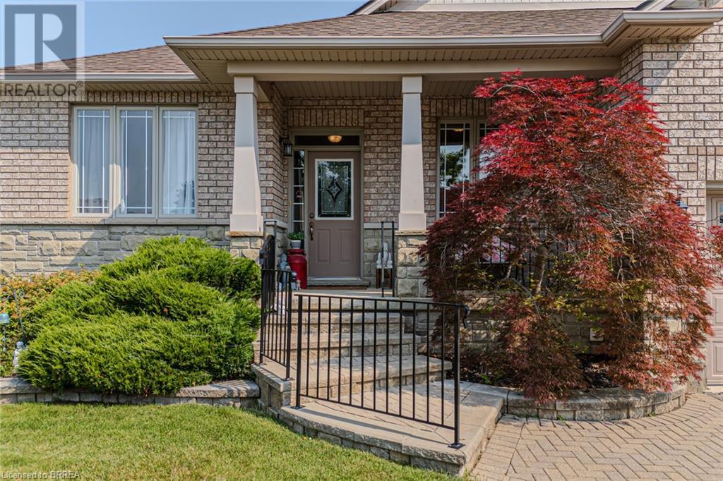 Photo 3 of 26 Cobblestone Drive, Paris ON