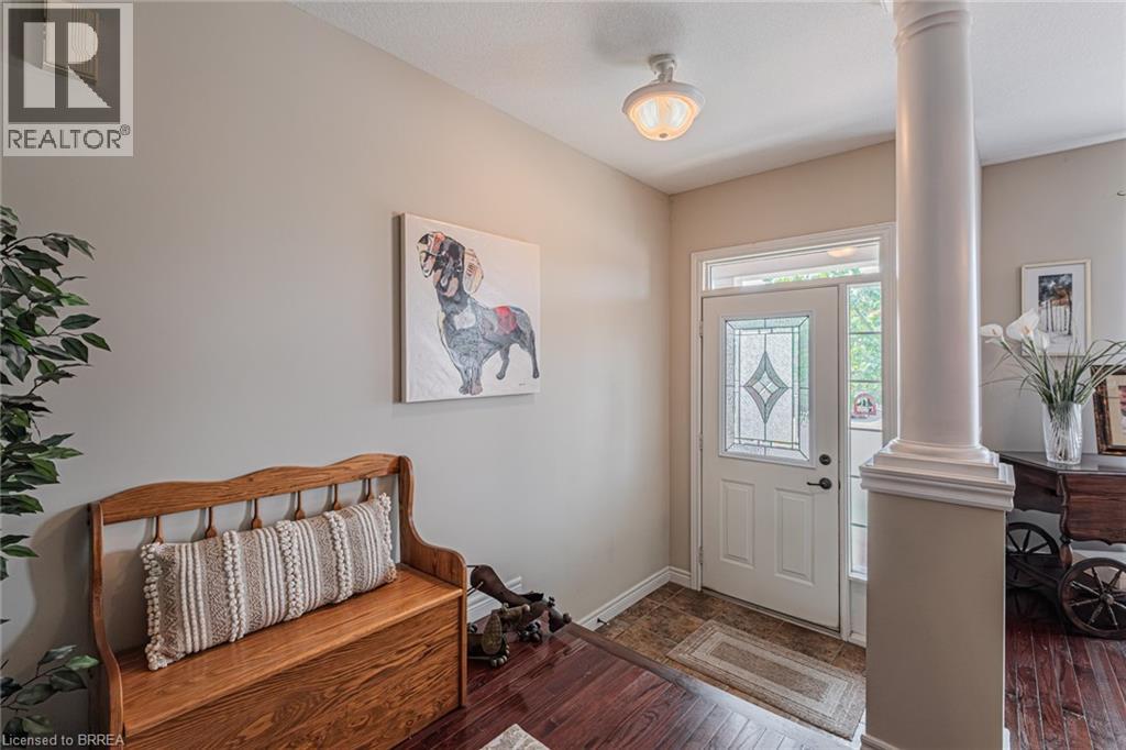 Photo 4 of 26 Cobblestone Drive, Paris ON