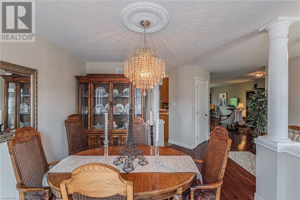 Photo 7 of 26 Cobblestone Drive, Paris ON