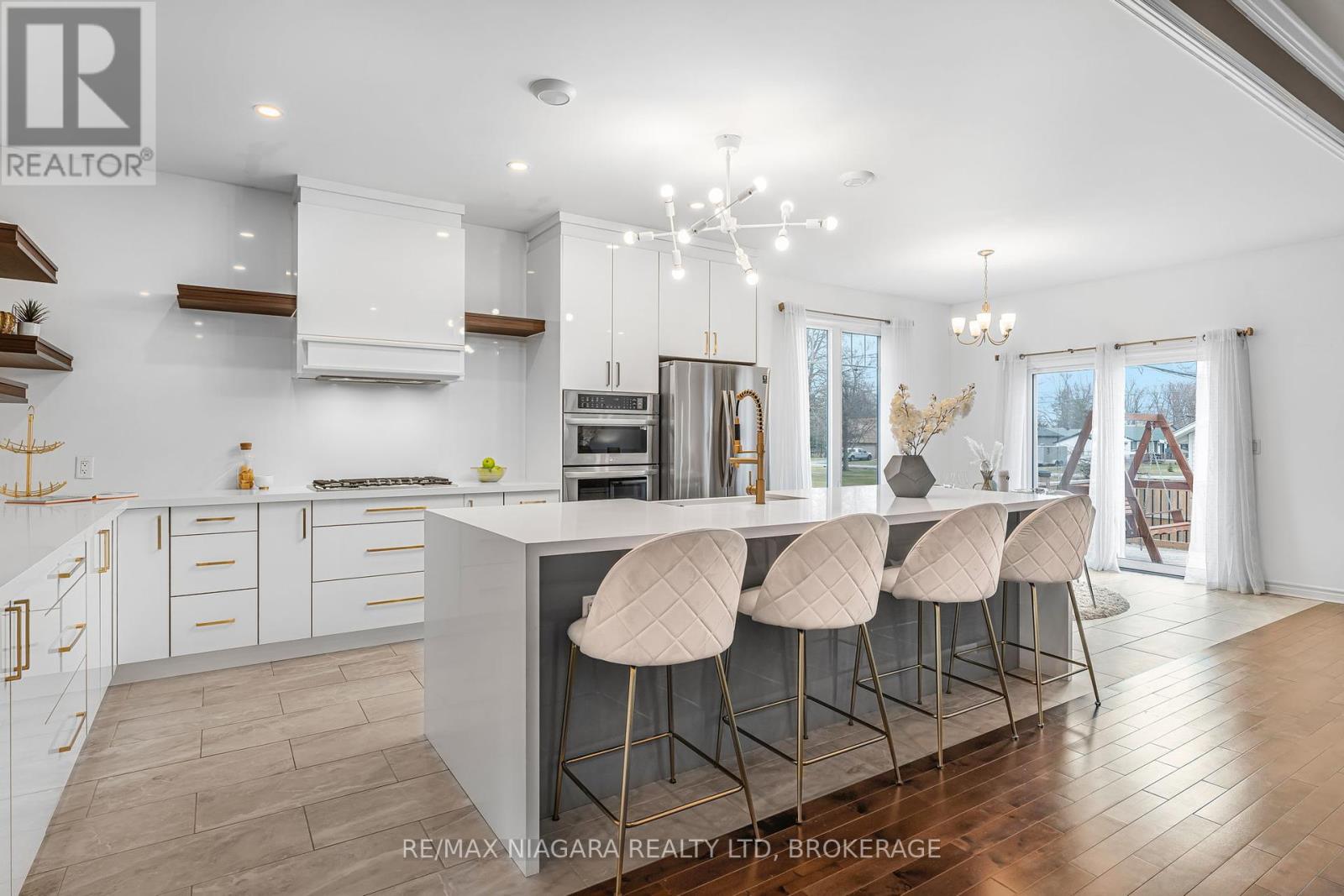 Photo 3 of 3157 Bethune Avenue, Fort Erie ON