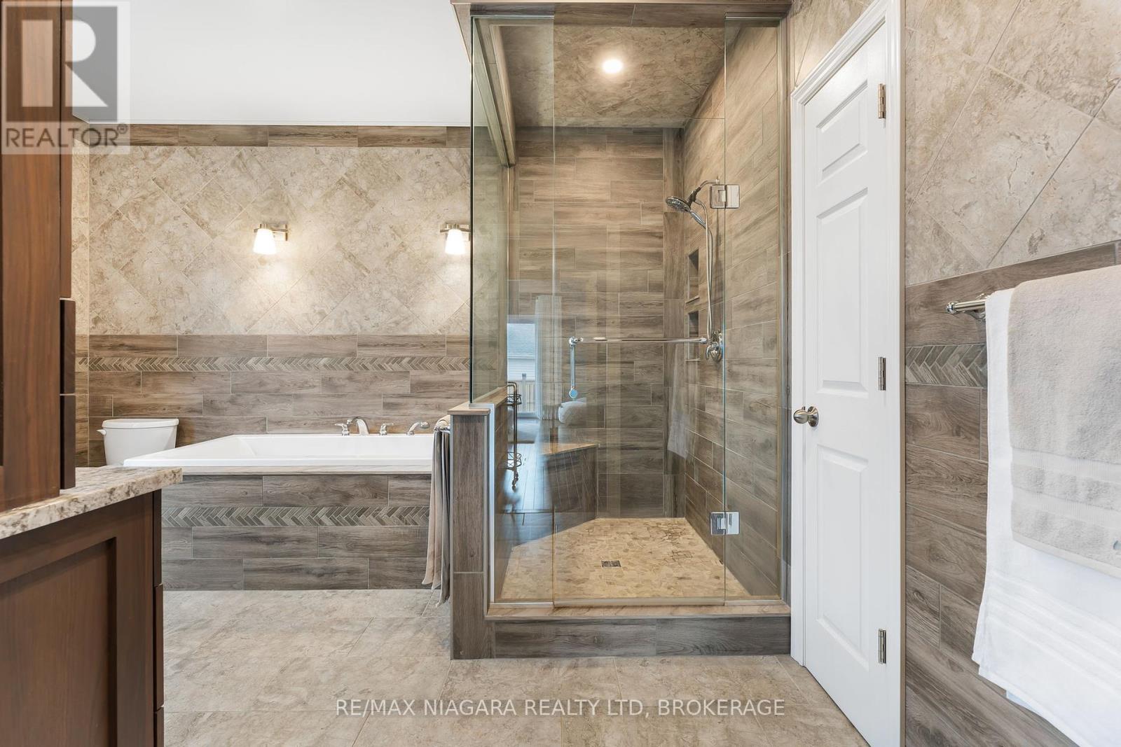 Photo 38 of 3157 Bethune Avenue, Fort Erie ON