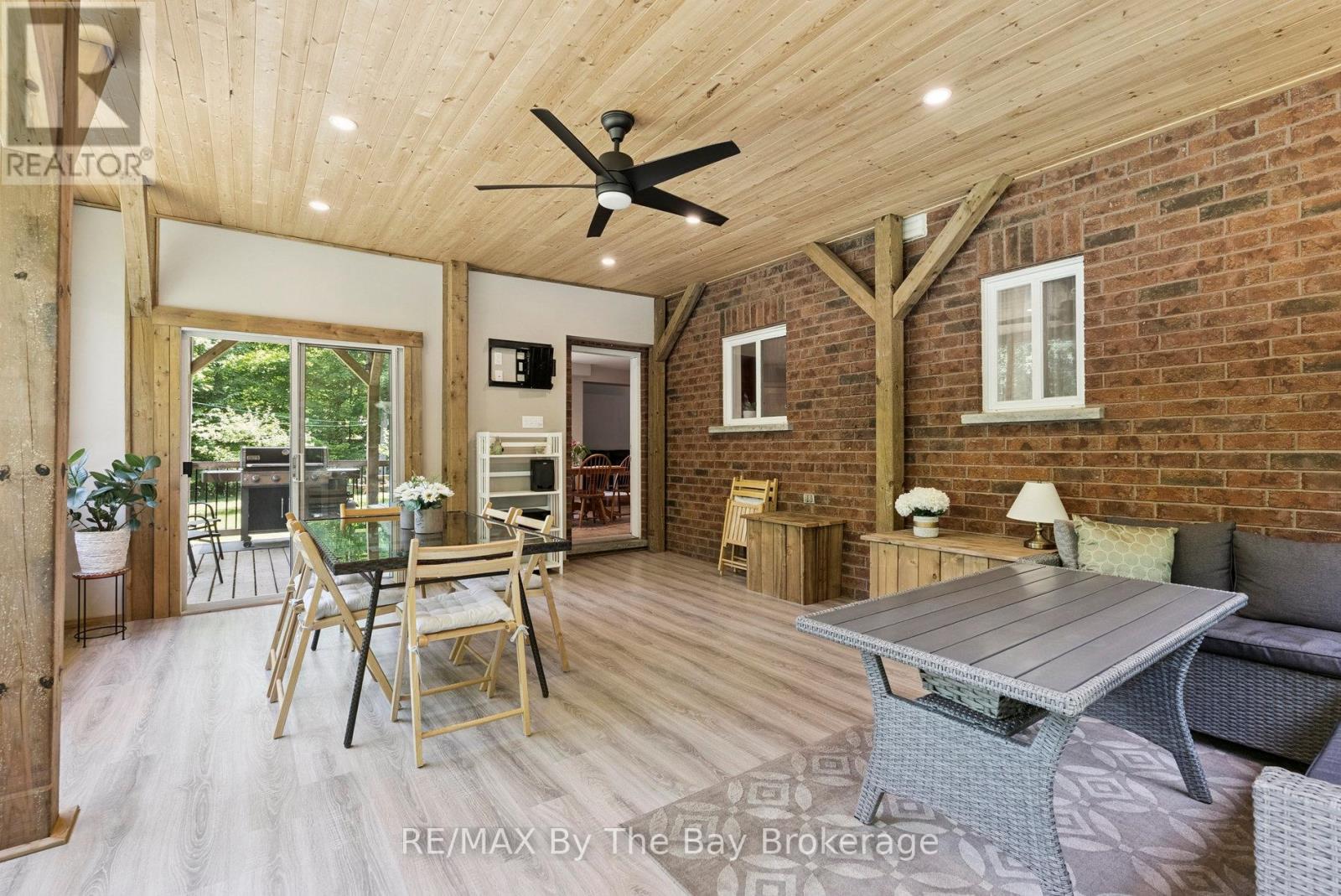 Photo 1 of 19 Gillespie Trail Se, Essa ON