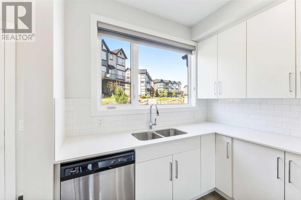 Single Family House for Sale in   Evanscrest Park NW Evanston Calgary 