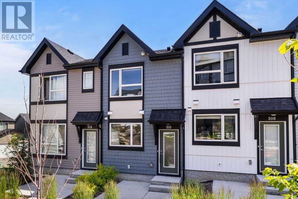 Single Family House for Sale in   Evanscrest Park NW Evanston Calgary 
