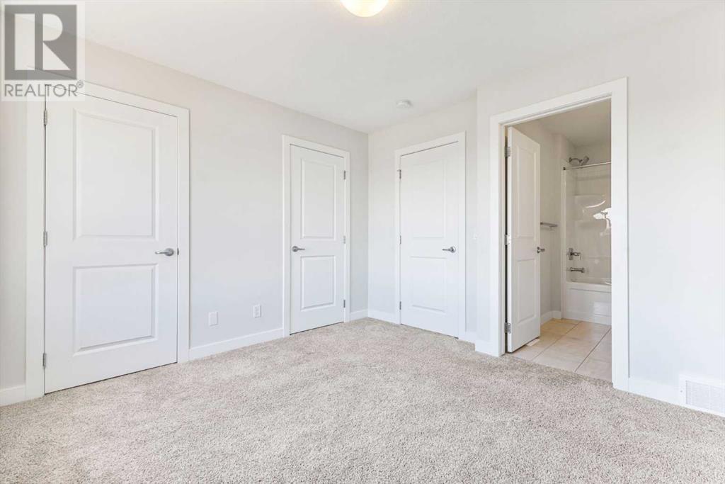 Single Family House for Sale in   Evanscrest Park NW Evanston Calgary 