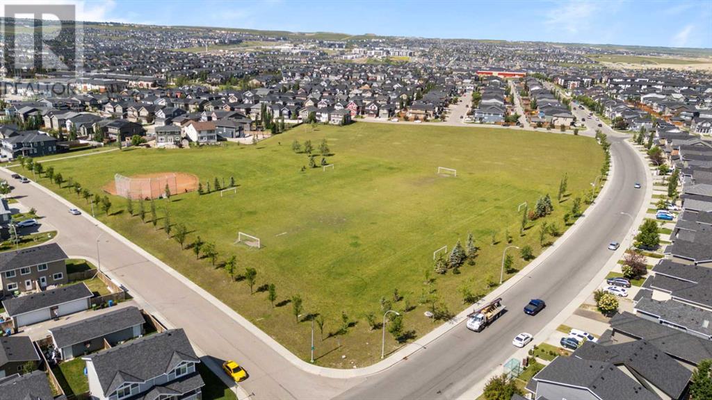 Single Family House for Sale in   Evanscrest Park NW Evanston Calgary 