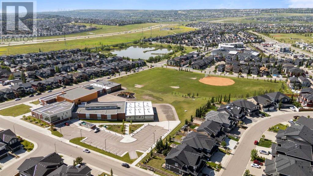 Single Family House for Sale in   Evanscrest Park NW Evanston Calgary 