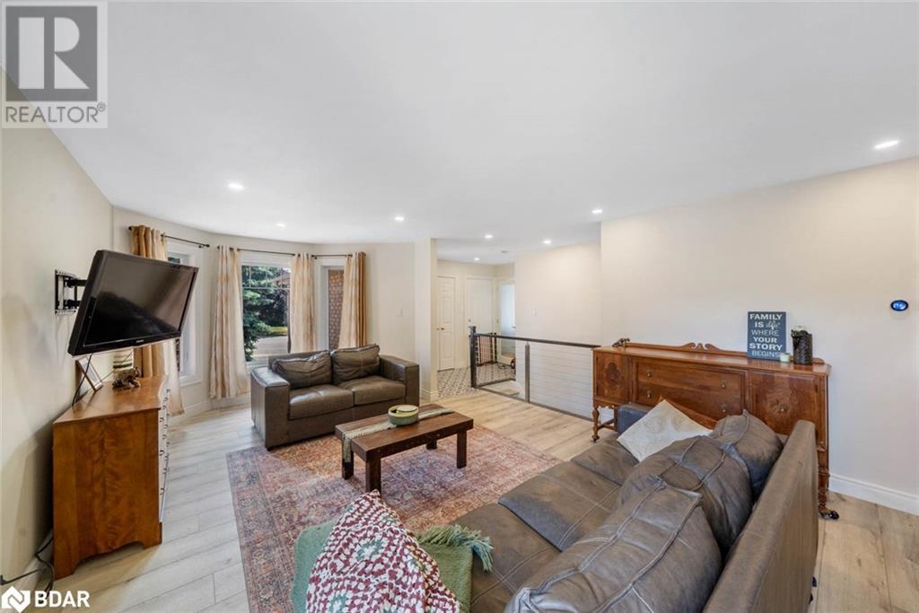 Photo 14 of 78 Ward Drive, Barrie ON