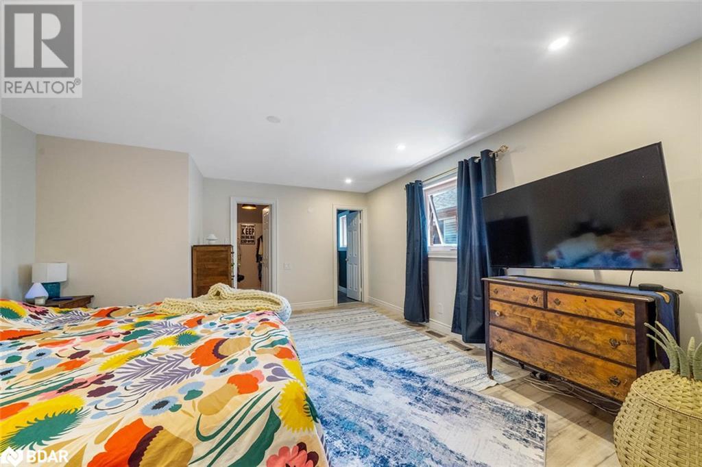 Photo 19 of 78 Ward Drive, Barrie ON