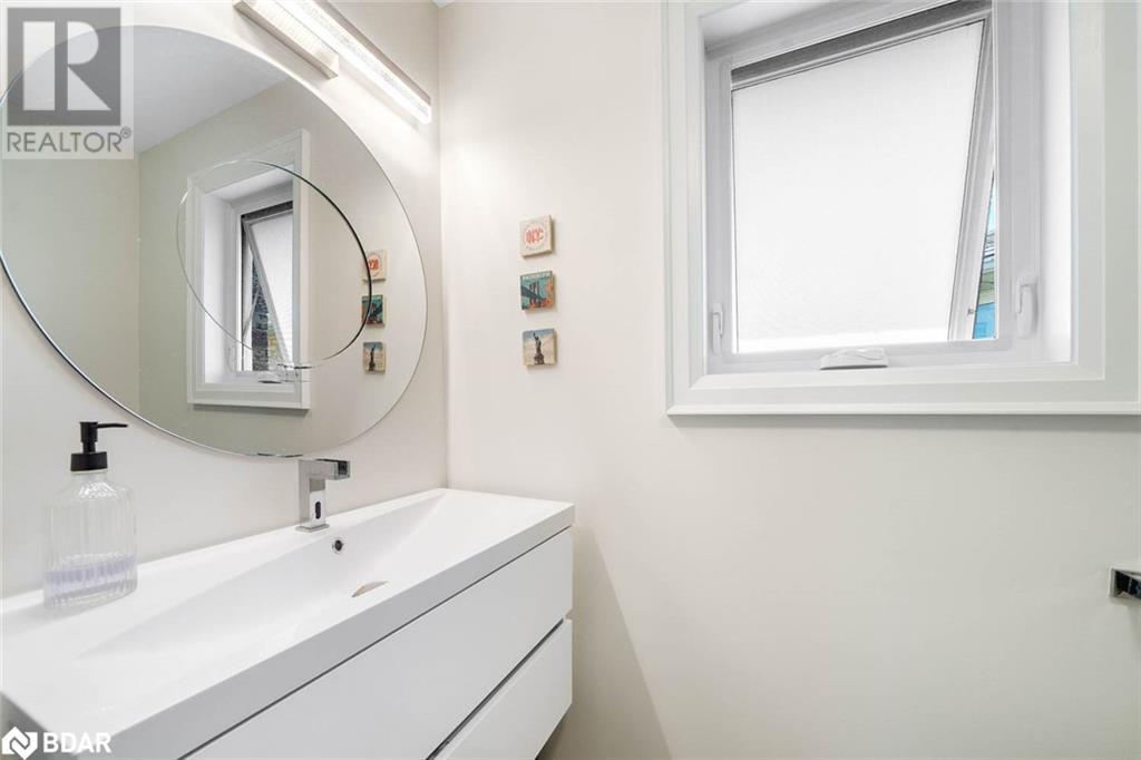 Photo 26 of 78 Ward Drive, Barrie ON