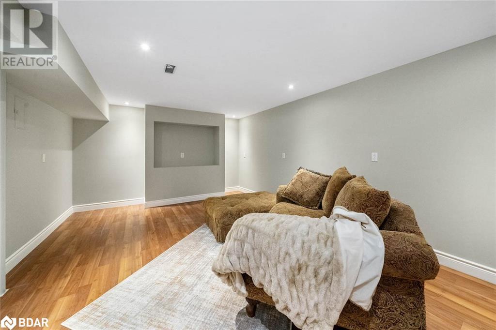 Photo 27 of 78 Ward Drive, Barrie ON
